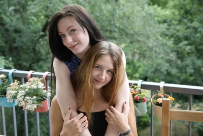 Alba & Lisa