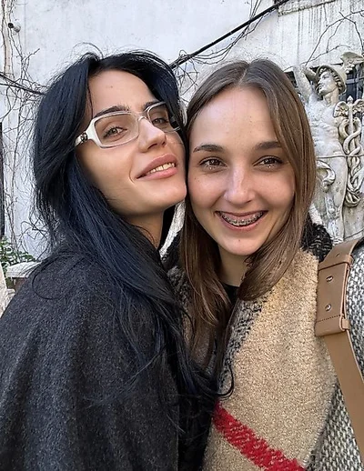 Maria J & Ophelia