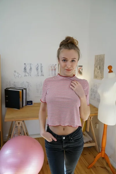 Ersties Crush: Aislin Image 1