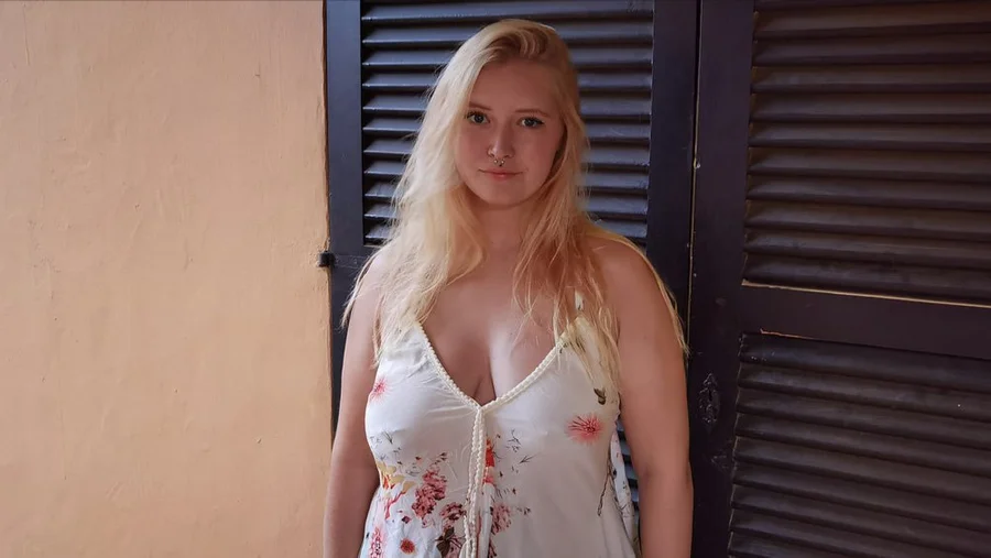 Daisy B Image 2