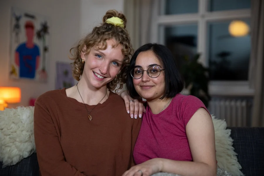Jasmina & Serafina Image 1