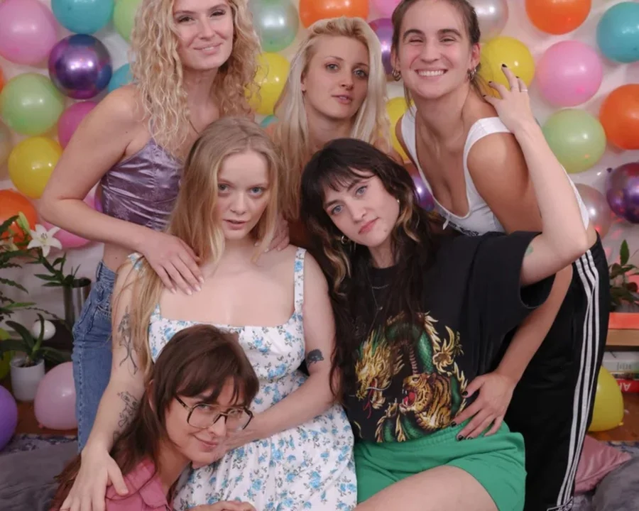 Truth and Dare Ring 6some Image 2