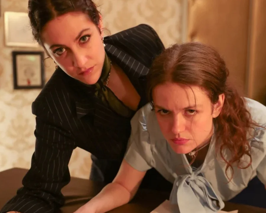 Leia & Daisy Image 2