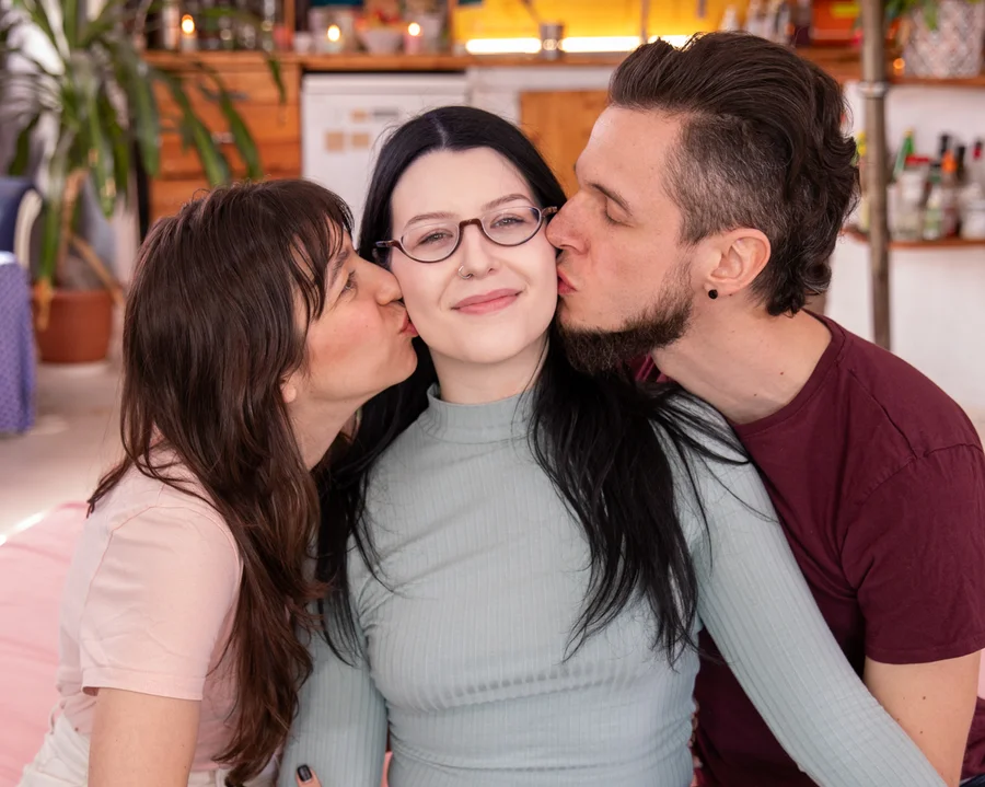 Melli's First Threesome Image 1